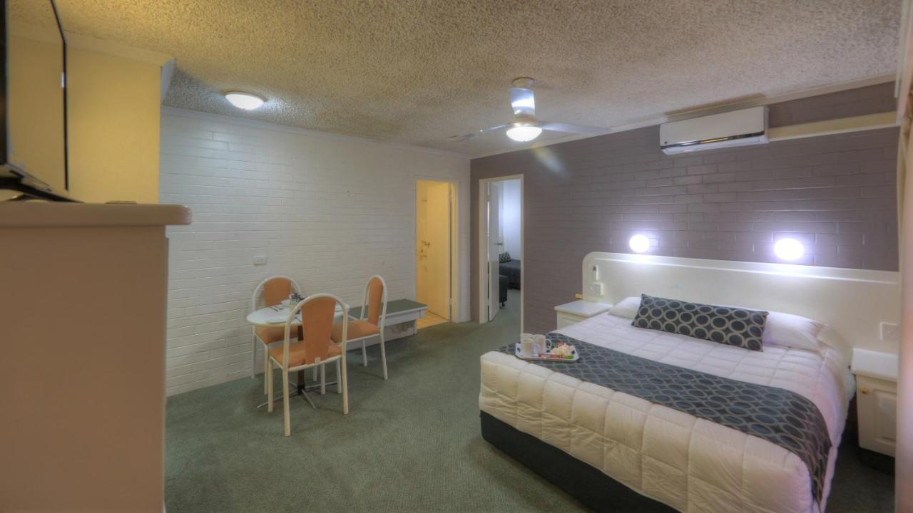 Cousins Motor Inn Inverell Bagian luar foto