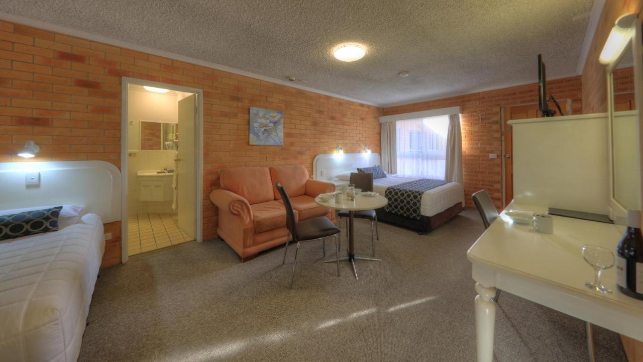 Cousins Motor Inn Inverell Bagian luar foto