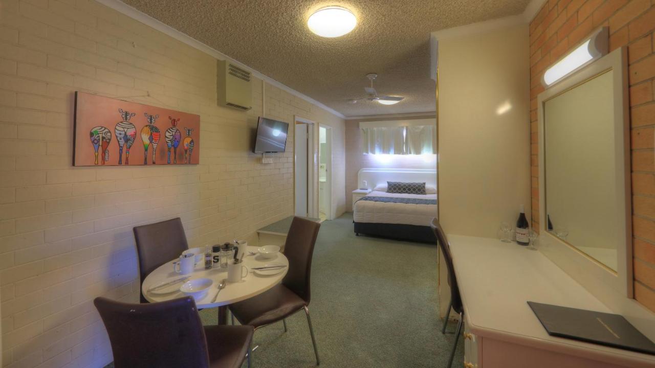 Cousins Motor Inn Inverell Bagian luar foto