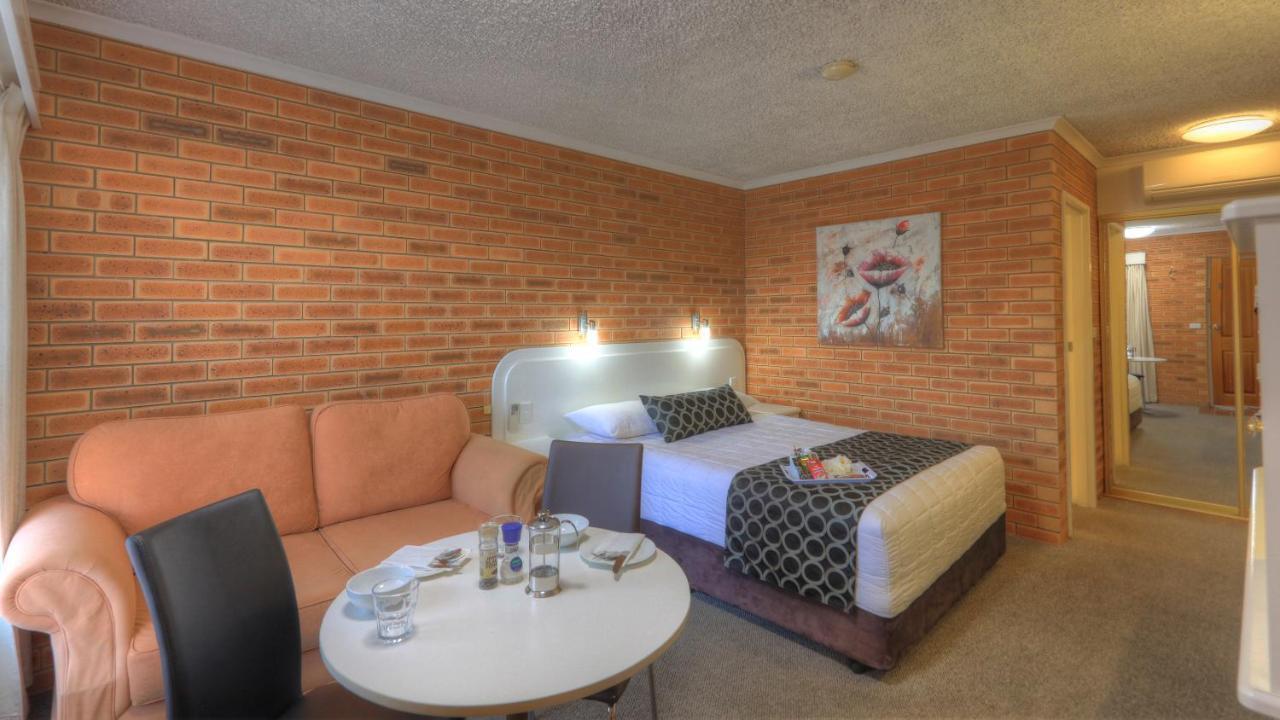 Cousins Motor Inn Inverell Bagian luar foto