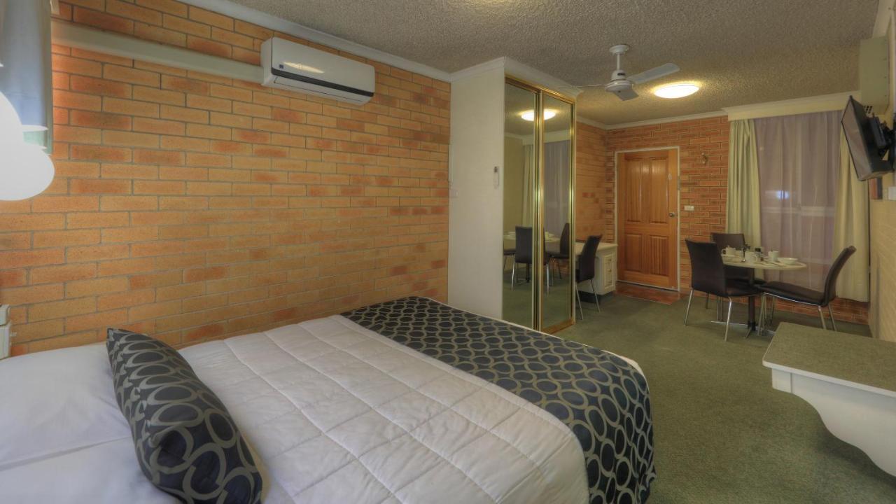 Cousins Motor Inn Inverell Bagian luar foto
