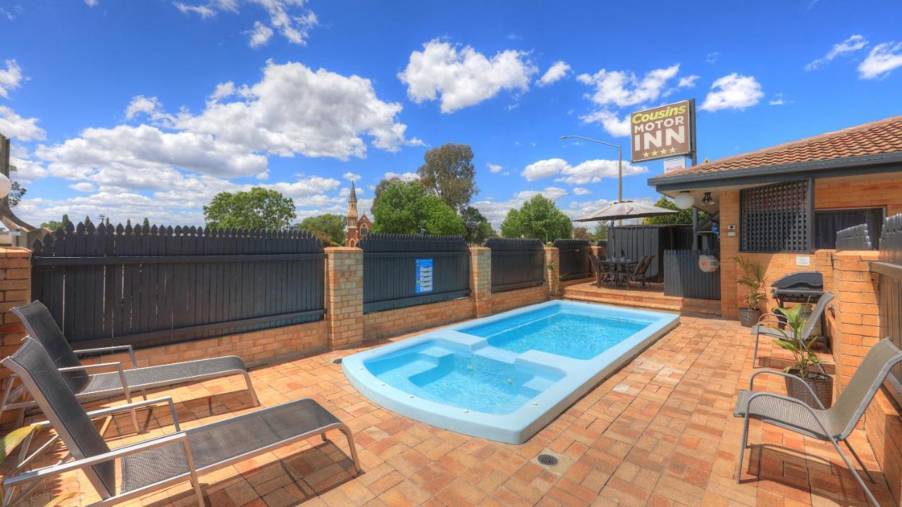 Cousins Motor Inn Inverell Bagian luar foto