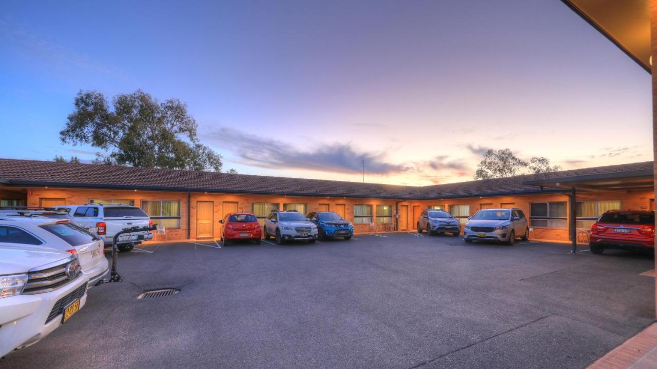 Cousins Motor Inn Inverell Bagian luar foto