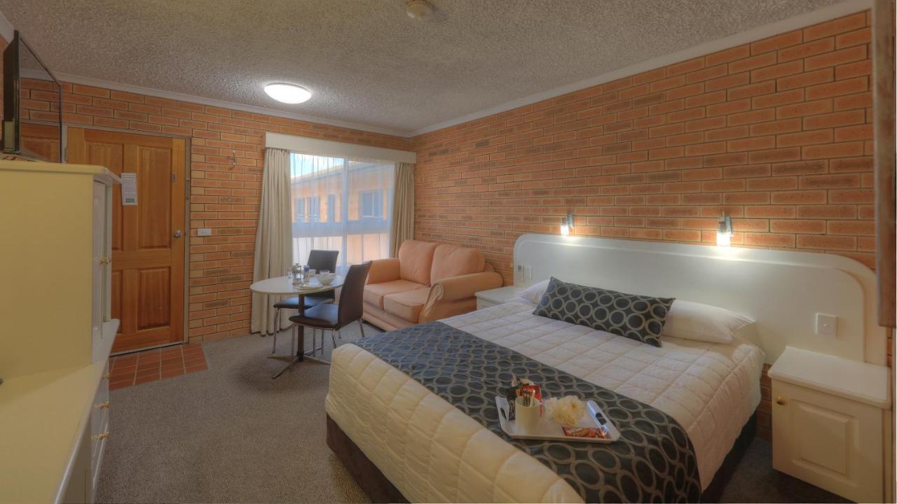 Cousins Motor Inn Inverell Bagian luar foto