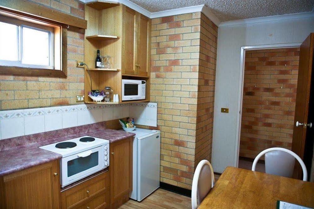Cousins Motor Inn Inverell Bagian luar foto